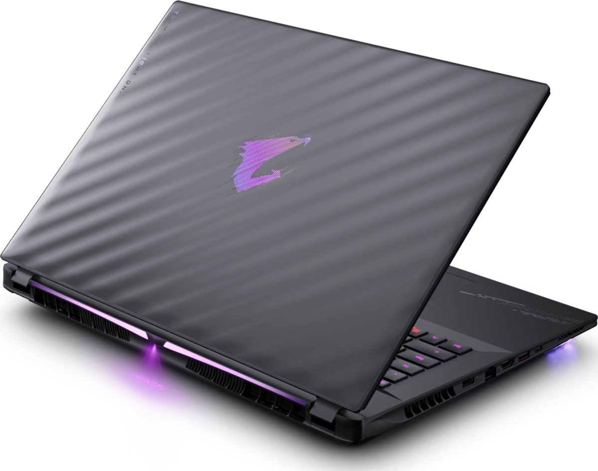 Gigabyte AORUS MASTER 18 BYHC5DED65SP, Bild 4 (01.04.2025)